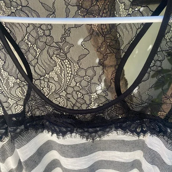 Women's Black Lace Striped Tank top Size Medium - Picture 4 of 10